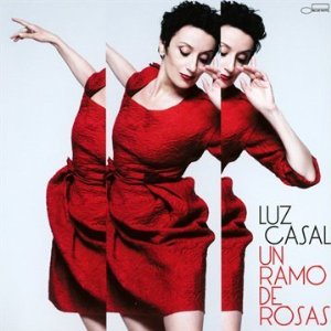 Disco Un Ramos De Rosas de Luz Casal